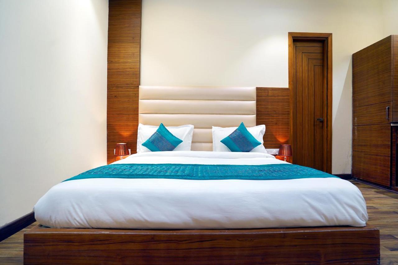 Hotel Aura Grand By Levelup Hotels Amritsar Zewnętrze zdjęcie