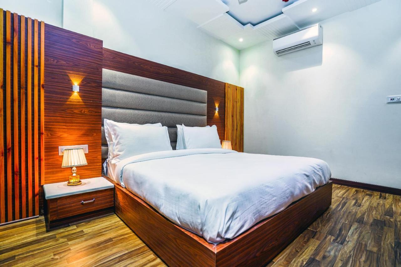 Hotel Aura Grand By Levelup Hotels Amritsar Zewnętrze zdjęcie