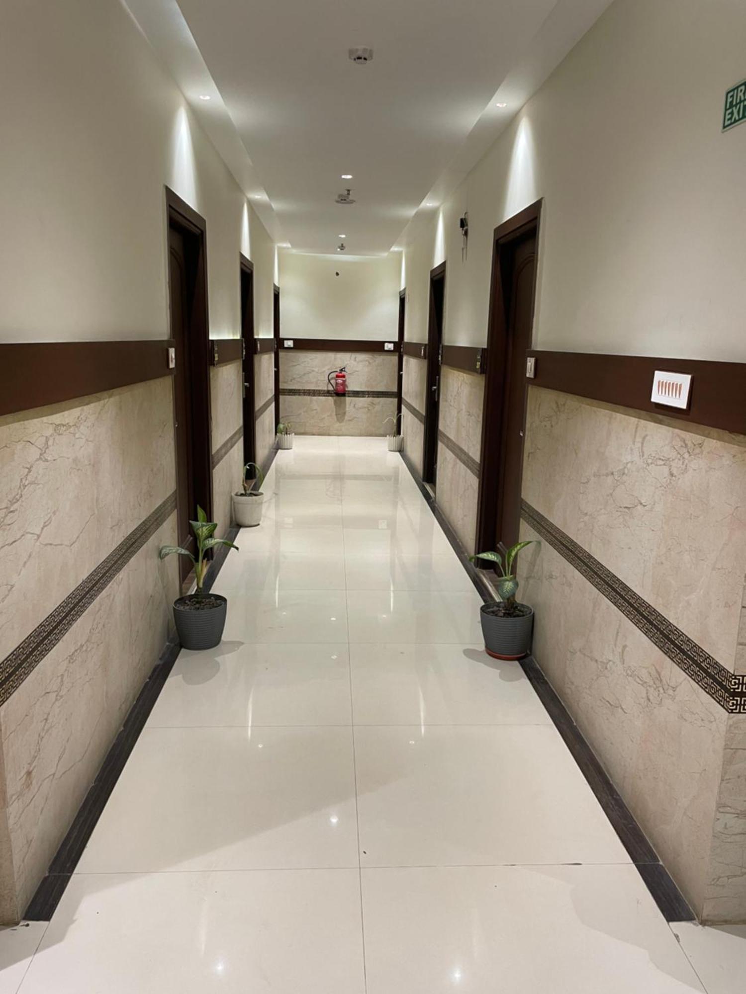 Hotel Aura Grand By Levelup Hotels Amritsar Zewnętrze zdjęcie